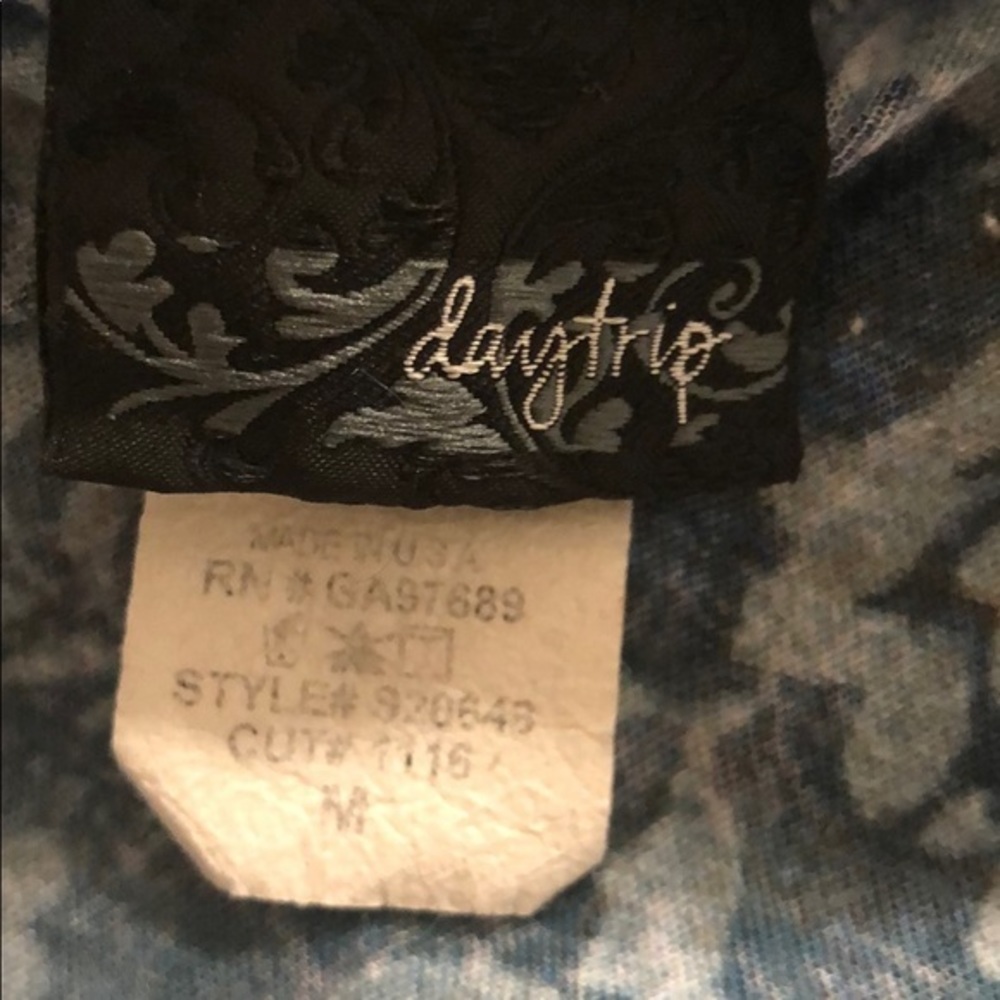 Daytrip Sheer Fleur Top Size Medium - Picture 3 of 3